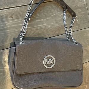 Michael Kors Fulton Flap Crossbody/Shoulder Bag in pebbled leather. EUC.